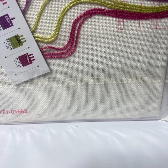 Dimensions Cathy Heck All My Heart Embroidery Kit 8"X8" Add Your Own Photo Gift - Picture 16 of 16